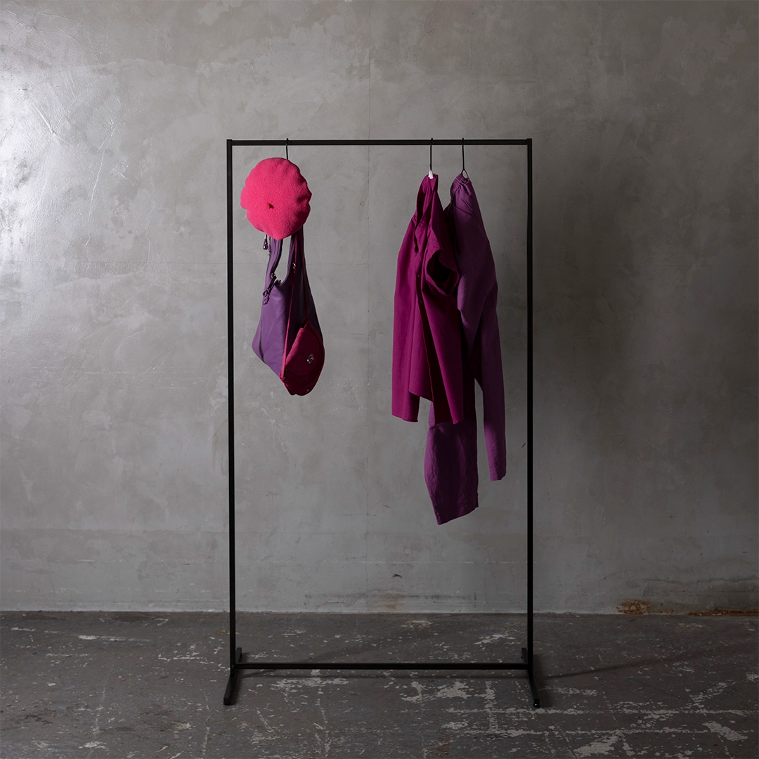 黒皮風塗装のシンプルなハンガーラック W120cm / W90cm / W60cm 黒皮風塗装のシンプルなハンガーラック W120cm / W90cm / W60cm