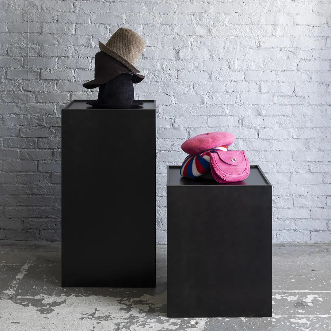 ディスプレイボックス 黒皮風塗装仕上げ | 店舗什器の七彩 – NANASAI ディスプレイボックス 黒皮風塗装仕上げ | 店舗什器の七彩 – NANASAI