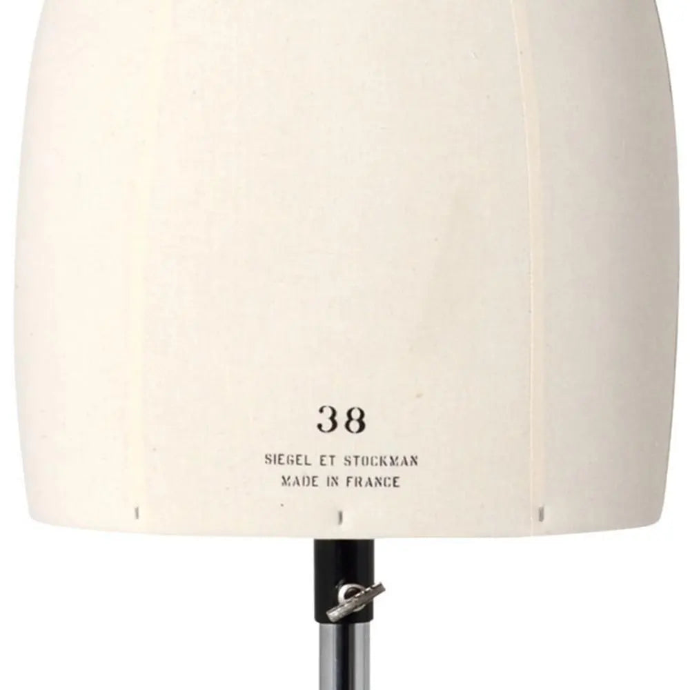 背面ロゴの詳細画像