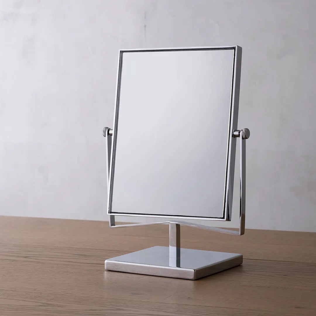 ミニマムデザインの卓上ミラー | 店舗什器の七彩 – NANASAI ONLINE STORE ミニマムデザインの卓上ミラー | 店舗什器の七彩 – NANASAI ONLINE STORE