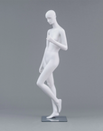 Women's mannequin STATUE
