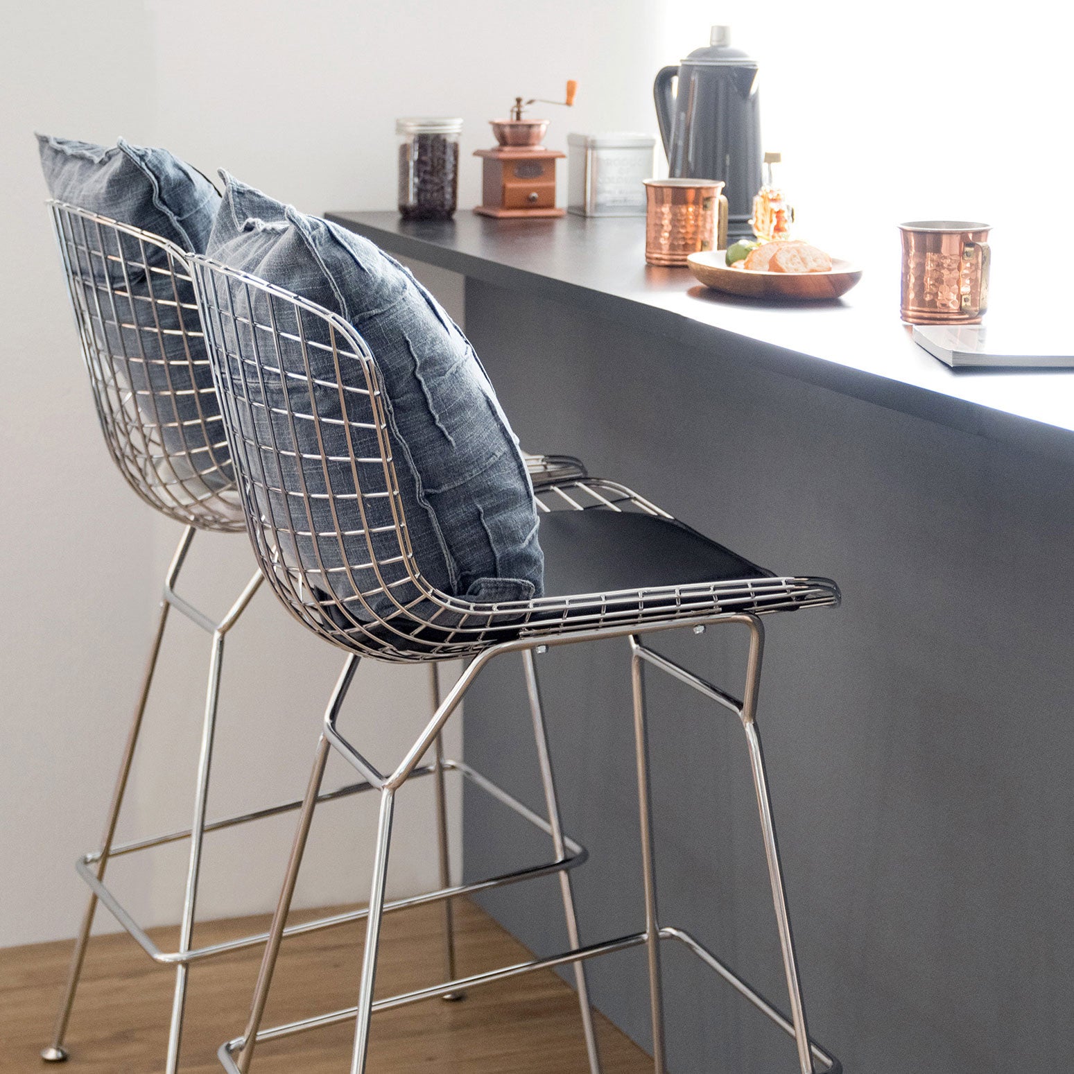 Wire High Stool (Harry Bertoia)