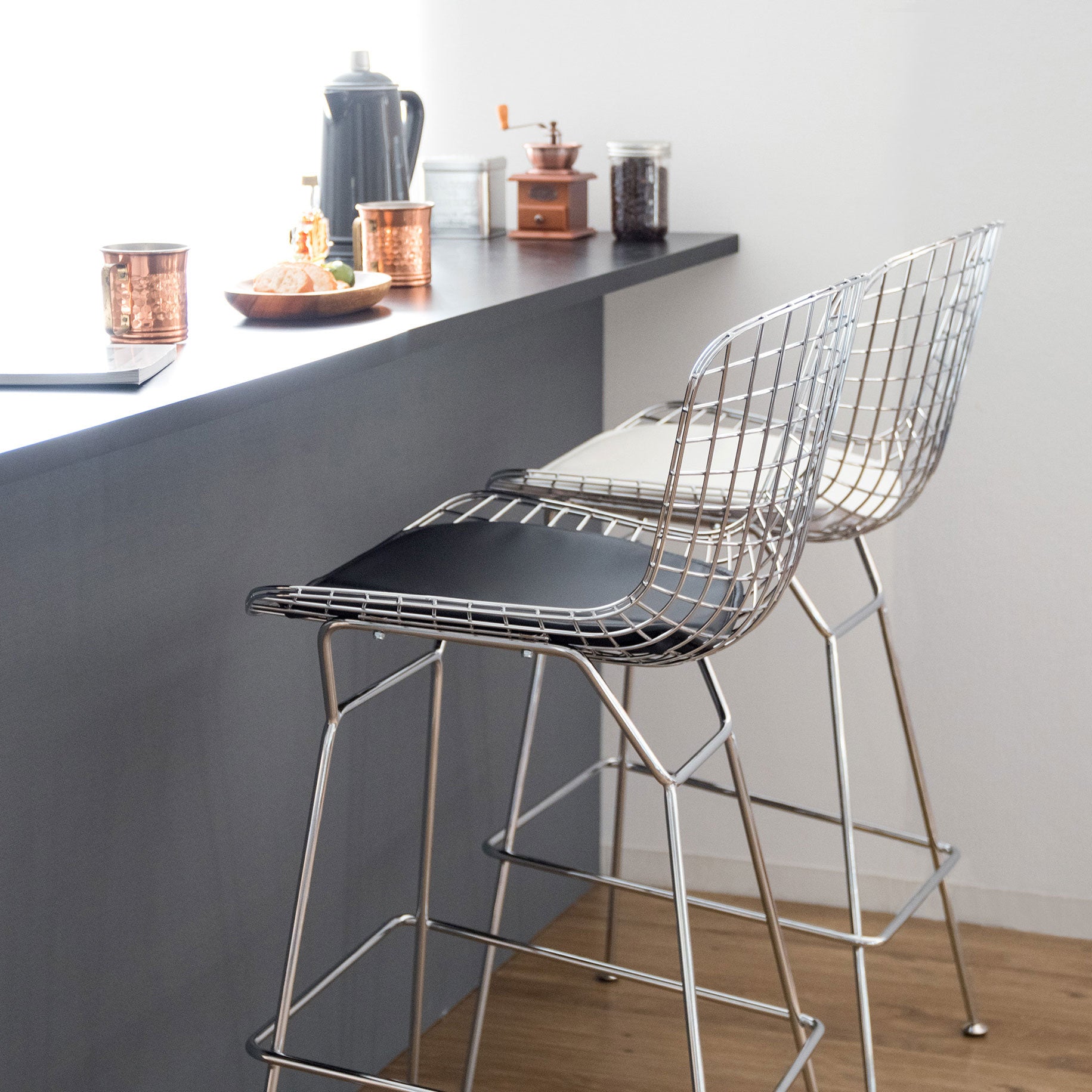 Wire High Stool (Harry Bertoia)