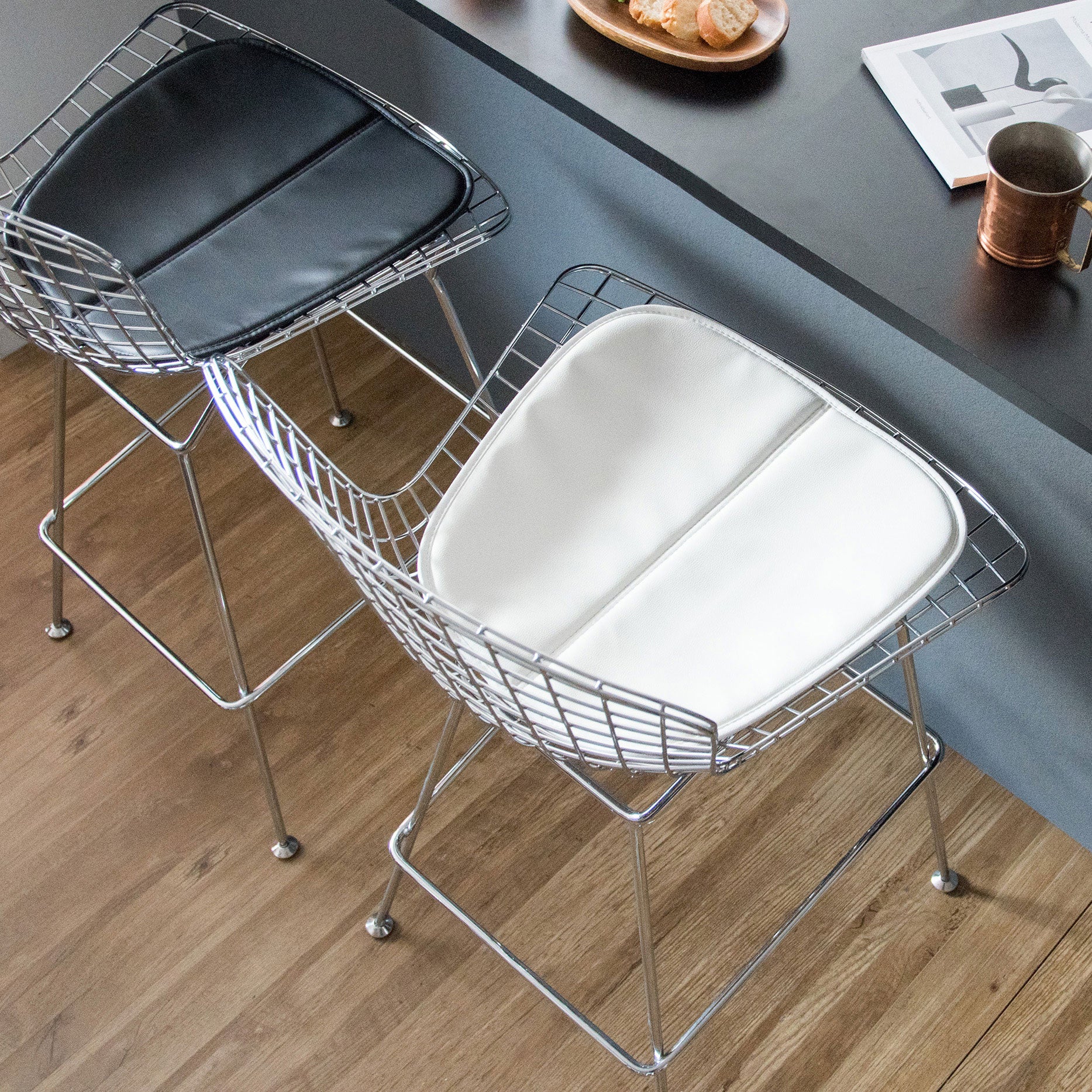 Wire High Stool (Harry Bertoia)