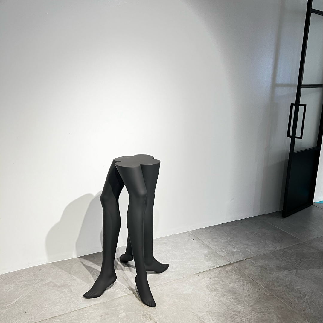 MANNEQUIN UPCYCLE 16 ART FURNITURE TABLE -MATTE BLACK – NANASAI