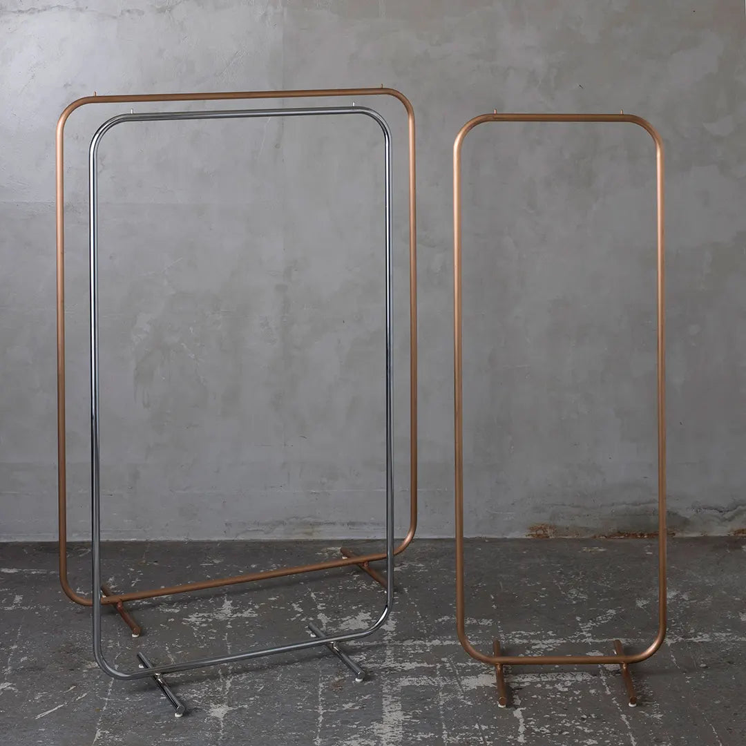 デザインハンガーラック 銅メッキ おしゃれ シンプル スリム 軽い 頑丈 デザインハンガーラック 銅メッキ おしゃれ シンプル スリム 軽い 頑丈